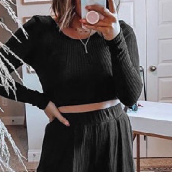 Black Knit Cropped Top & Wide Leg Pants - Picture 5 of 14